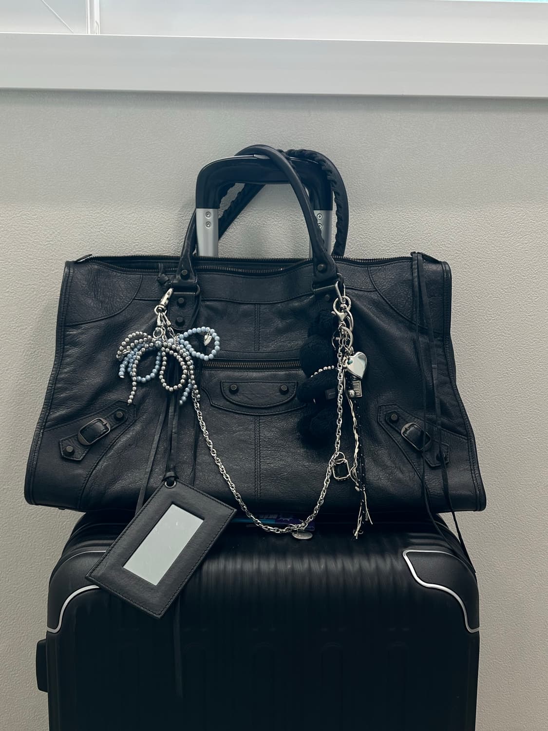 발렌시아가 모터백 라지 블랙 상품이미지1