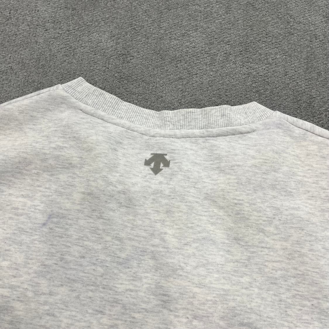 105 데상트 AAR 맨투맨 상품이미지4