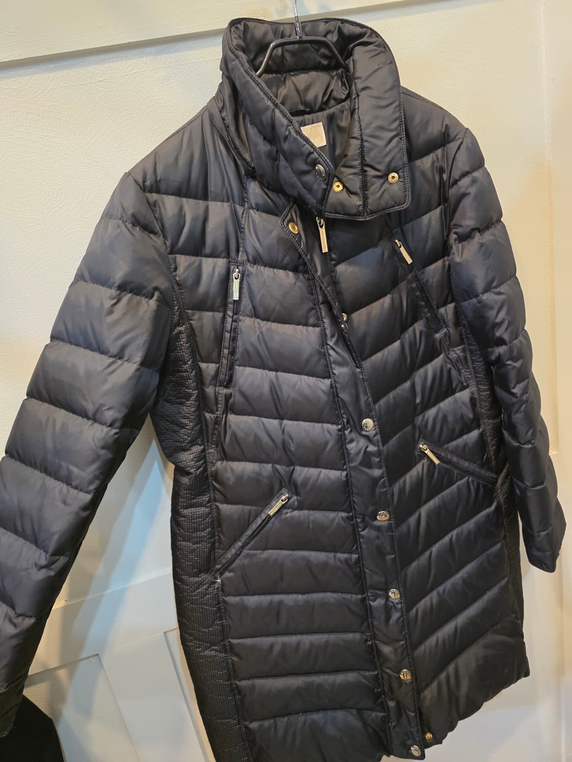 마이클코어스 블랙 패딩 상품이미지3