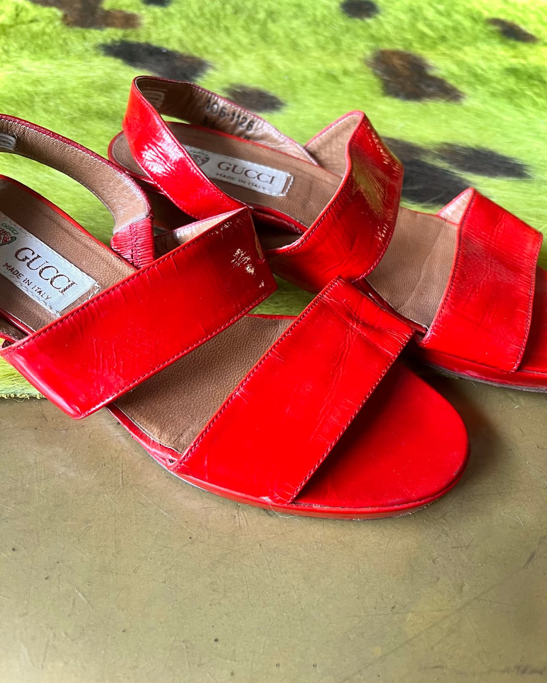 1980s GUCCI Red Patent Leather Sandals 상품이미지4
