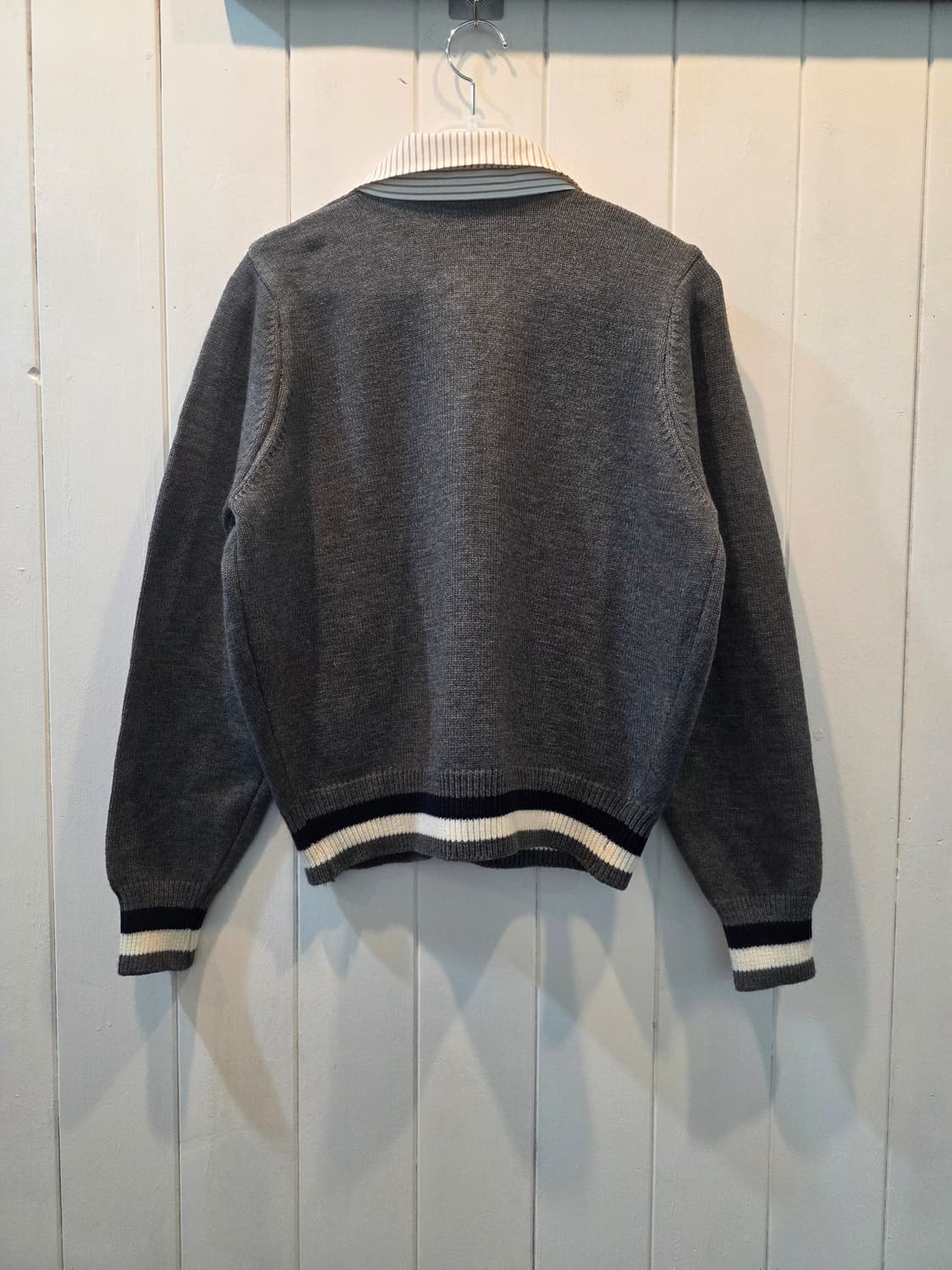 (여성) 닥스훈트 자수 넥카라 니트 상품이미지2