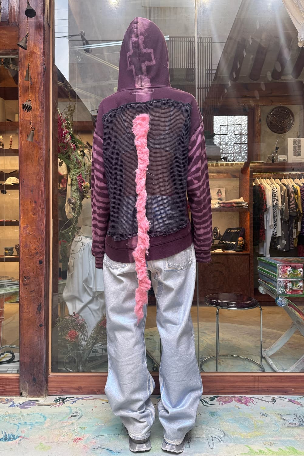 EPI•TAPH london hand graphic Hoodie 상품이미지9