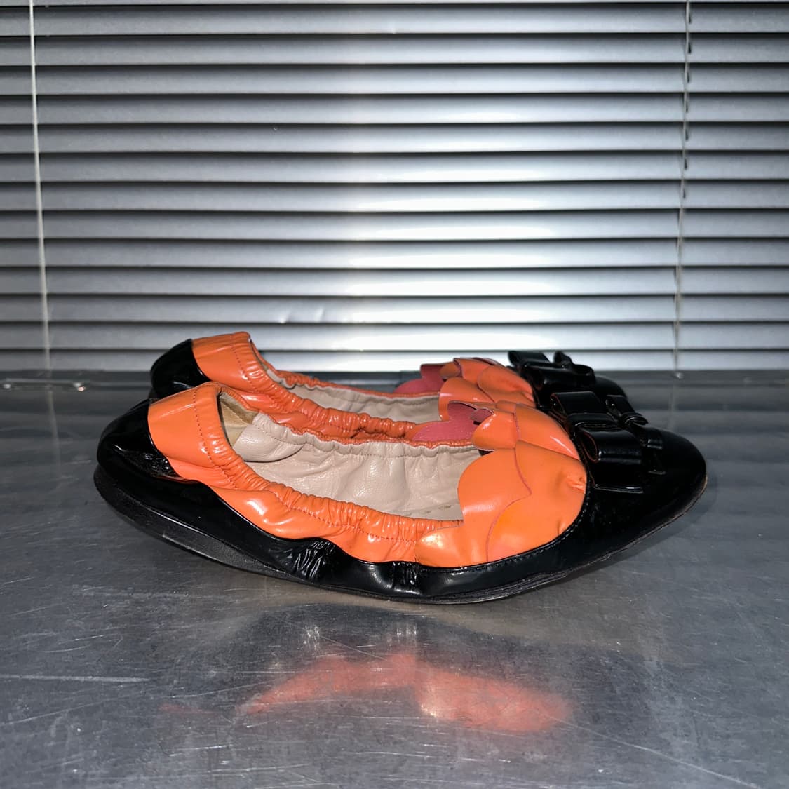 00s 미우미우 페이턴트 레더 더블 리본 발레 플랫 상품이미지5