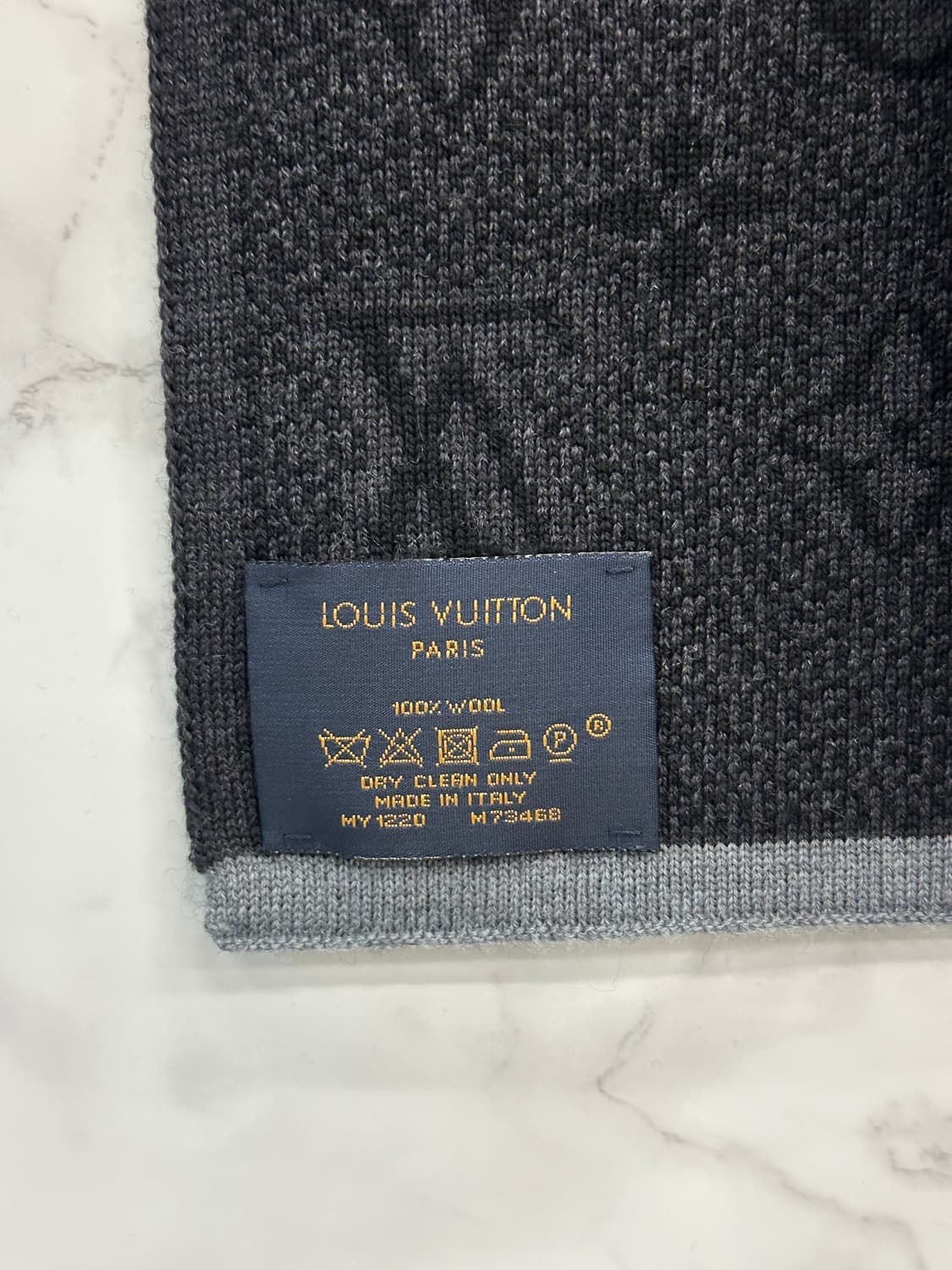 루이비통 마이 모노그램 머플러 블랙/그레이  상품이미지4