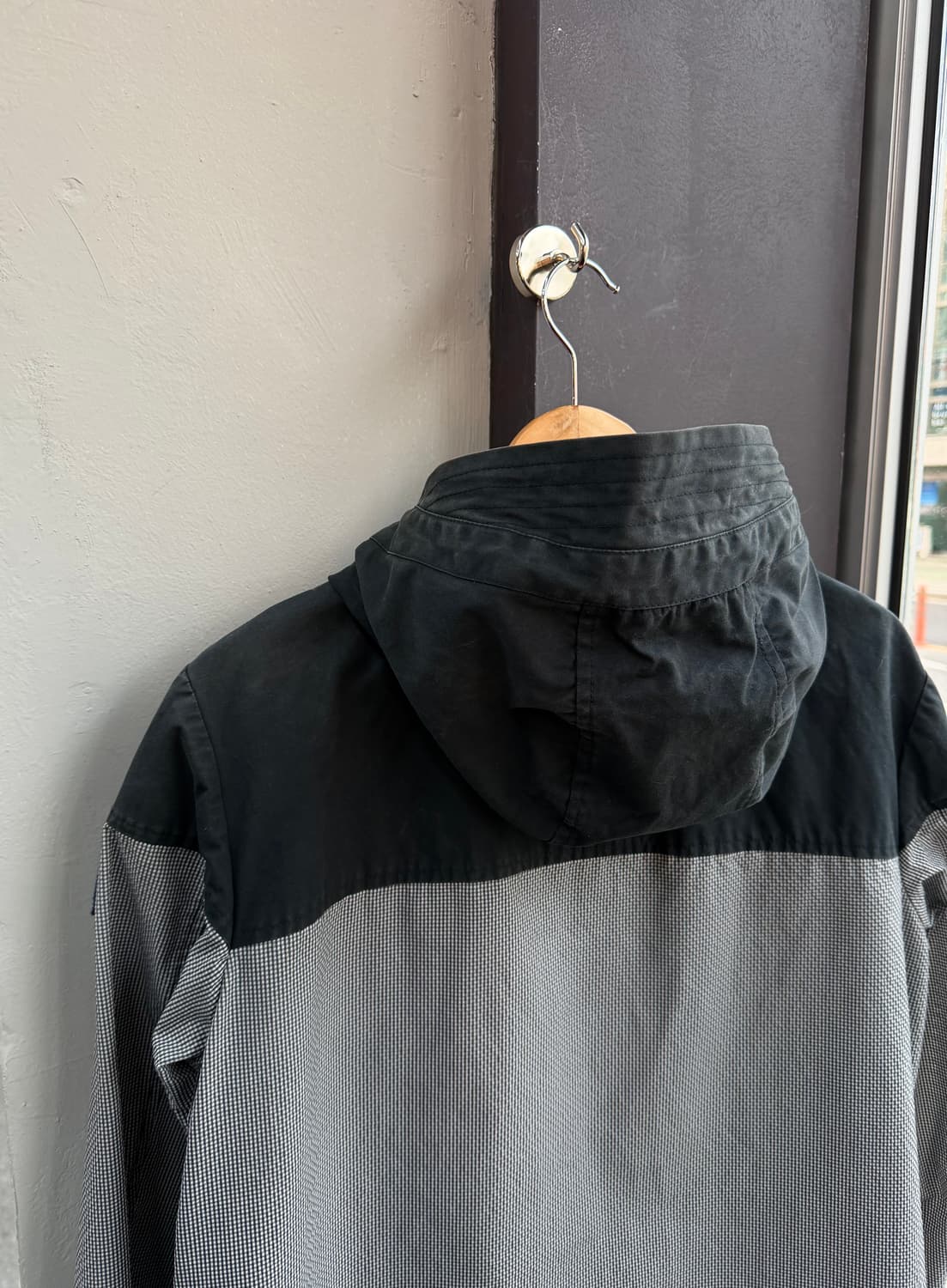 2/ 몽클레어 감마블루 금장버튼 쉘 후디 자켓 상품이미지9