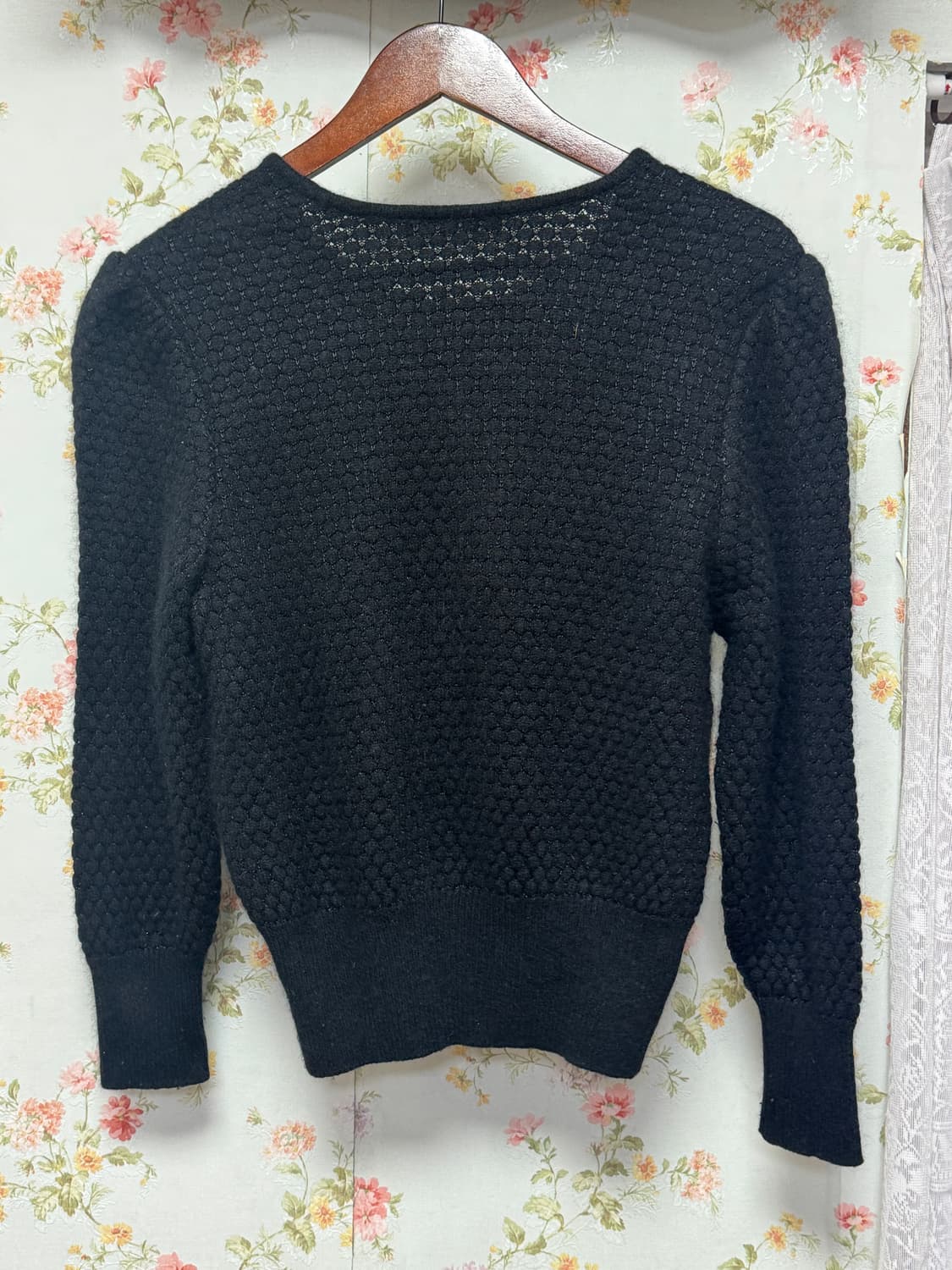 블랙 플라워 자수 니트 상품이미지2