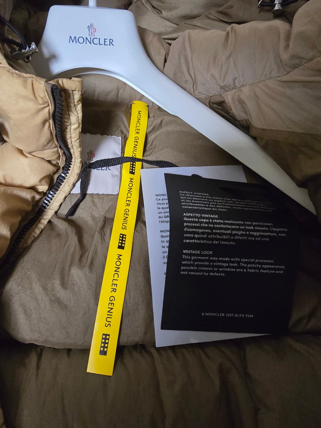 [2] 몽클레어 알릭스 알몬드 샌드 상품이미지3