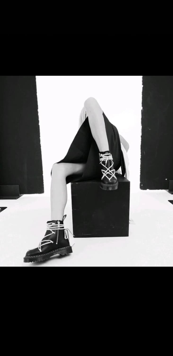 (미시착) 42 릭오웬스 x 닥터마틴 1460 벡스 레더 부츠 상품이미지1