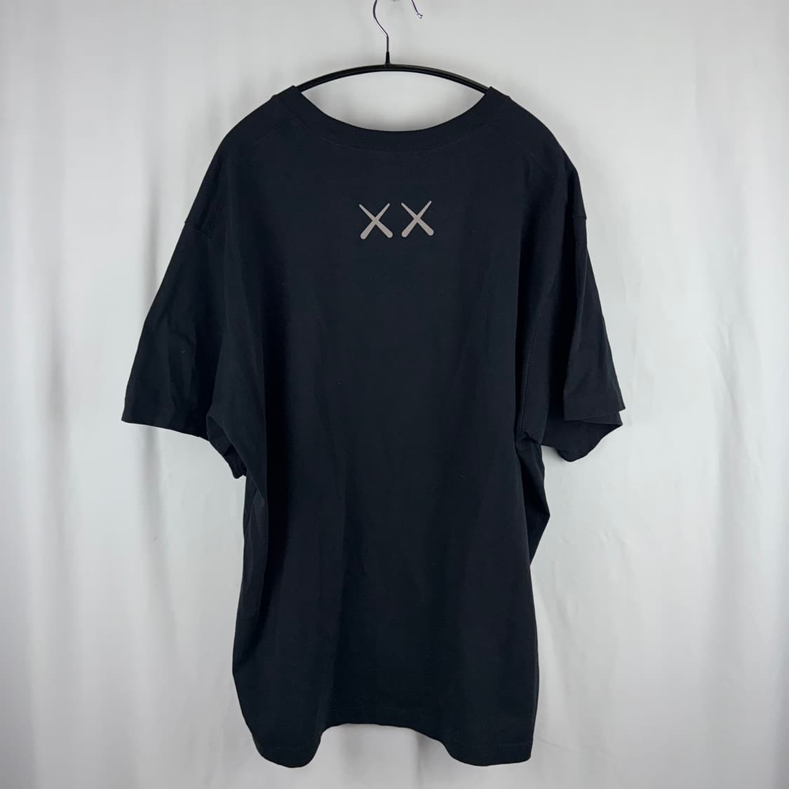 (3XL) 유니클로 X 카우스 반팔 티 블랙 상품이미지5