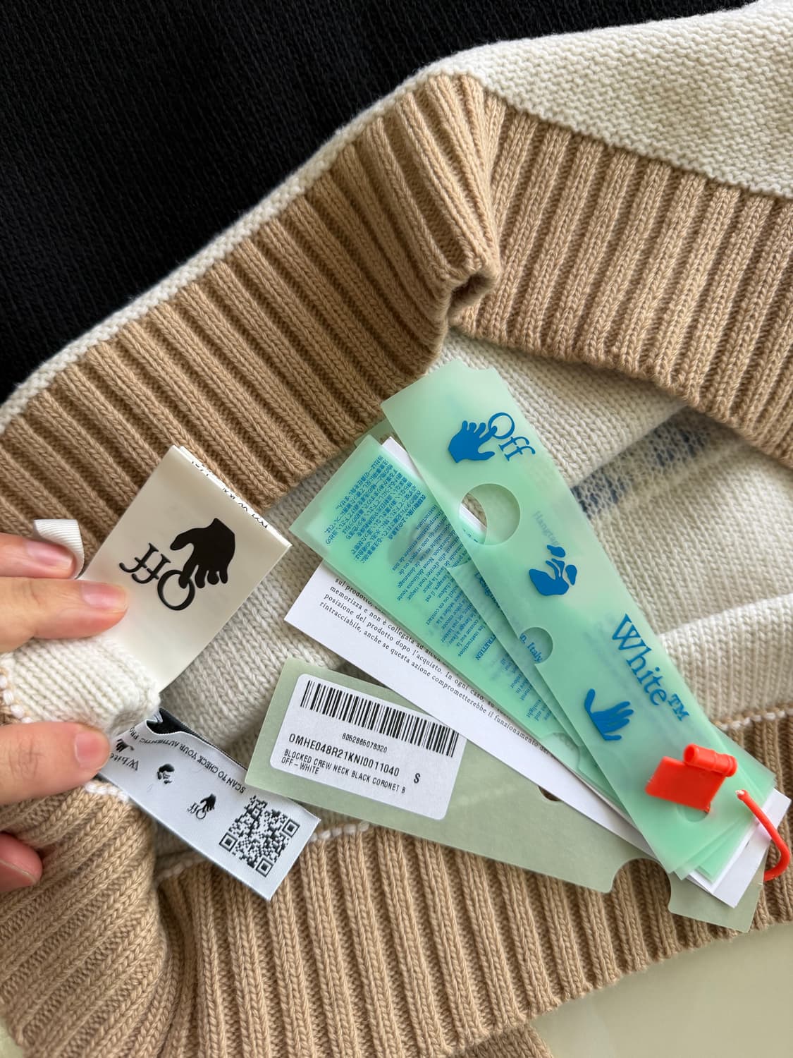 오프화이트 컬러블록 니트 상품이미지3