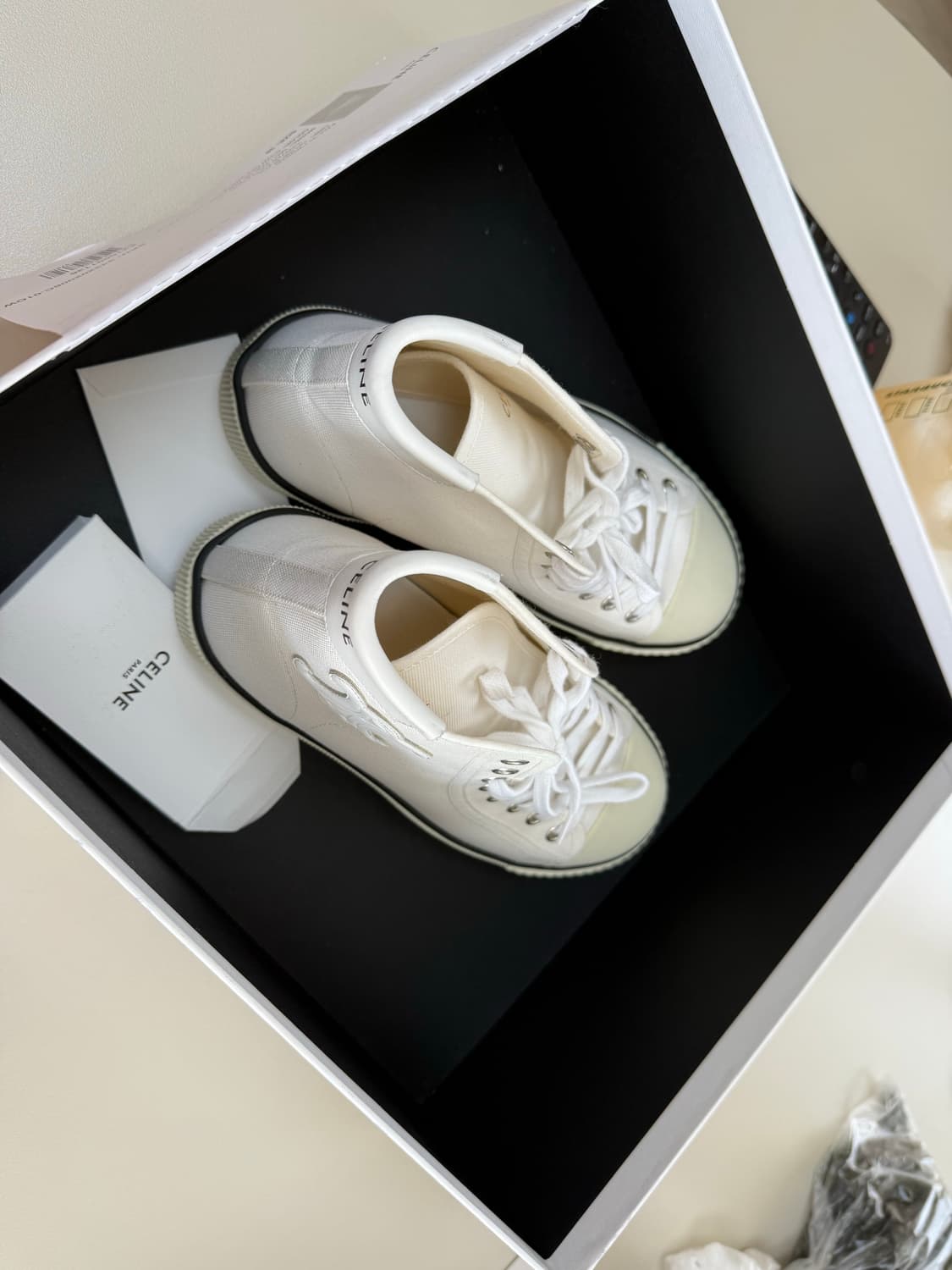 셀린느 블랭크 미드 레이스업 스니커즈 상품이미지5