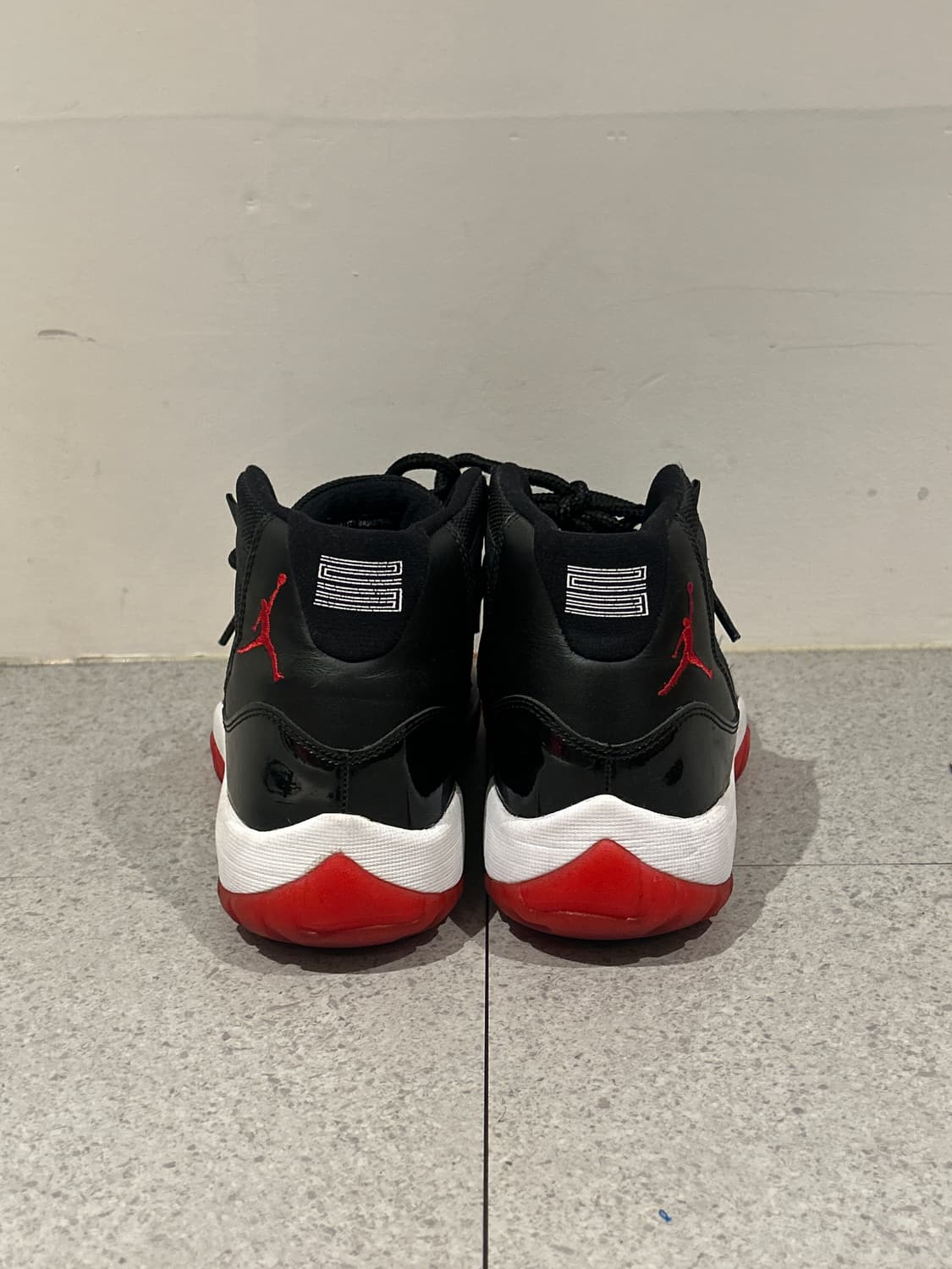 Nike Jordan 11 Bred 상품이미지3