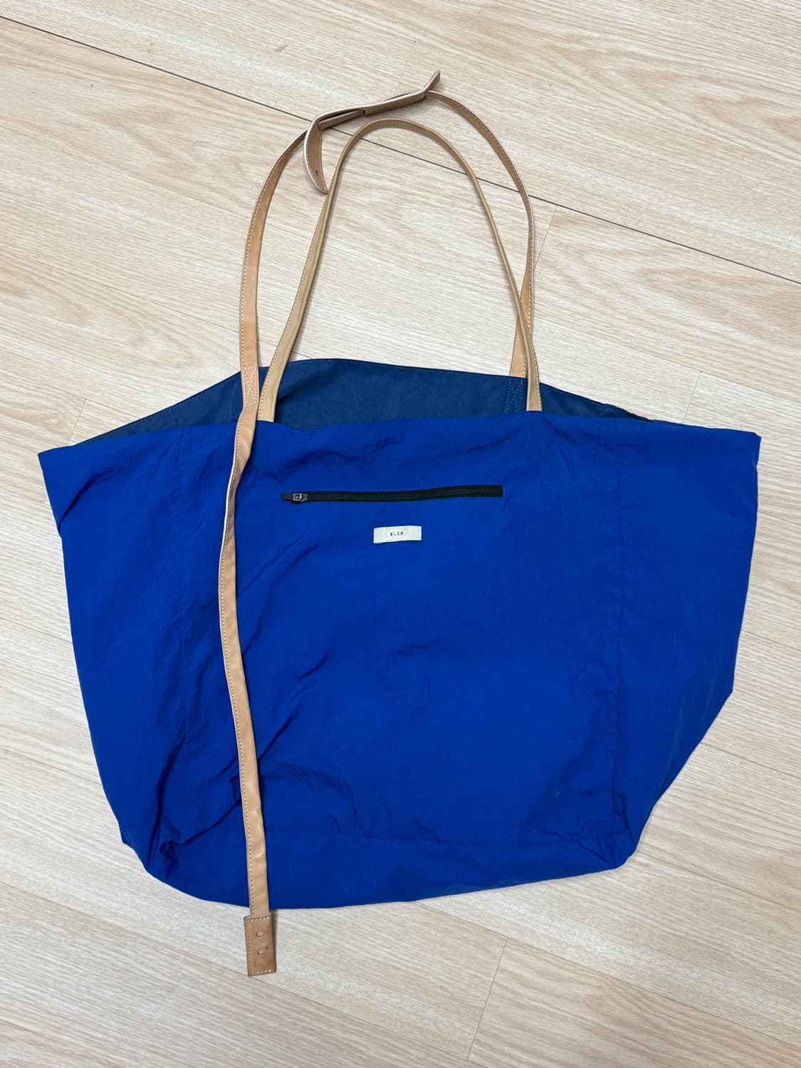 Xlim ep7 시놉시스01 BAG 가방 상품이미지2