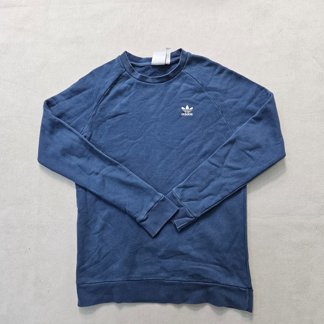 L 아디다스 에센셜 크루 맨투맨 0313Y 상품이미지1