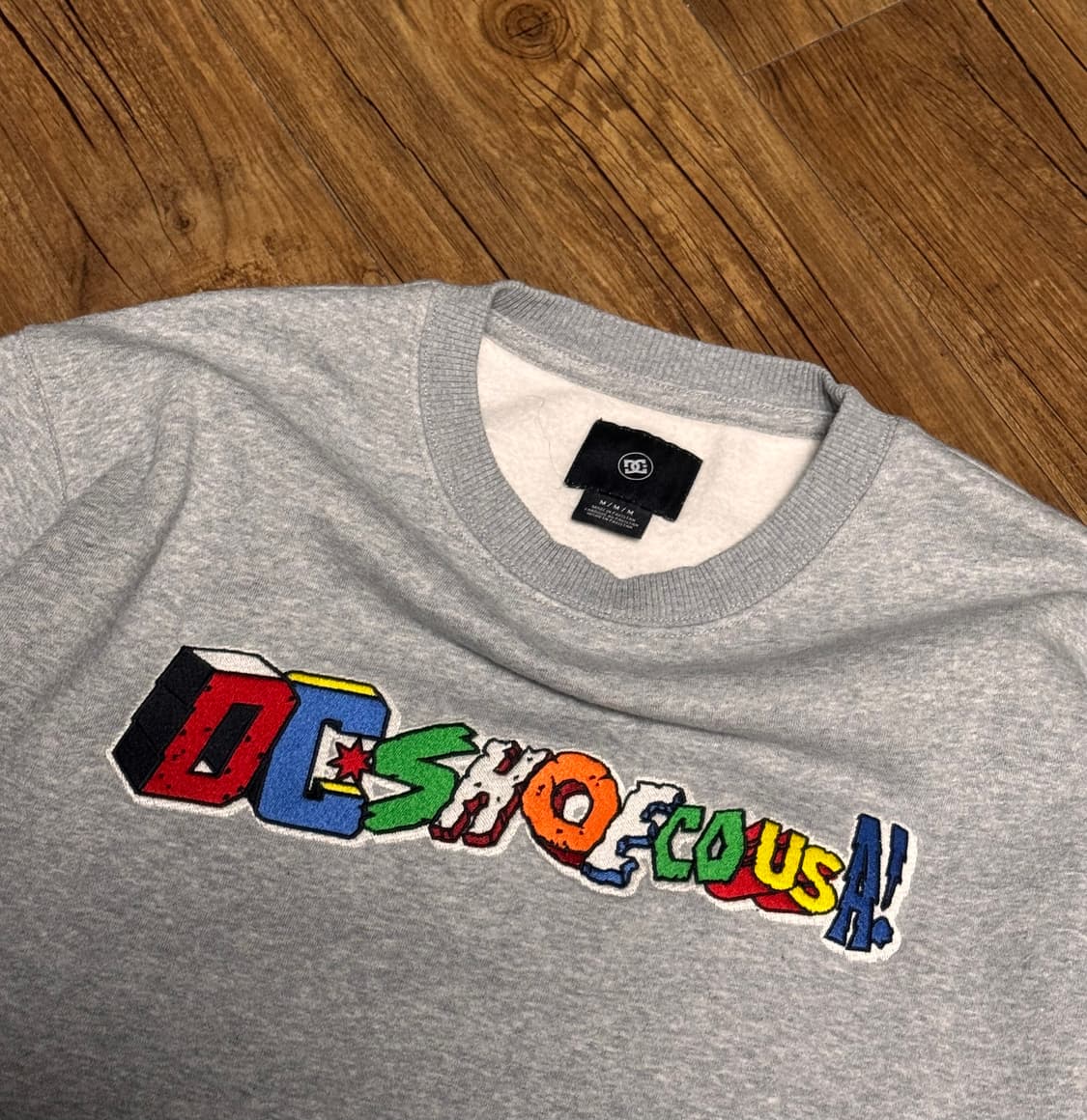 [M] 디씨 슈즈 자수 스케이터 맨투맨 상품이미지4