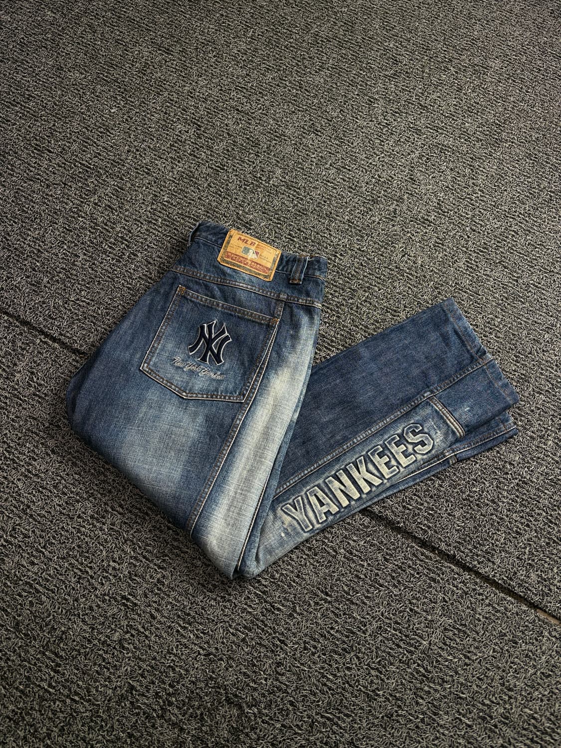00s MLB 양키스 멀티 자수 디테일 데님 팬츠 2567 상품이미지1