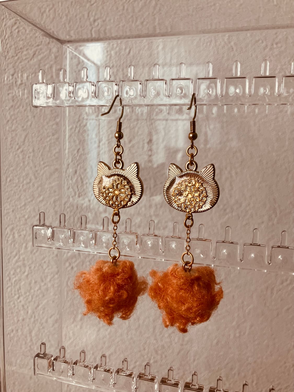 고양이 얼굴+폼폼 드롭귀걸이 상품이미지3