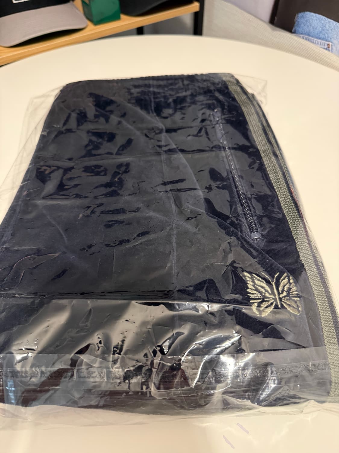 니들스 벨루어 트랙팬츠 네이비/카키 새제품 상품이미지2