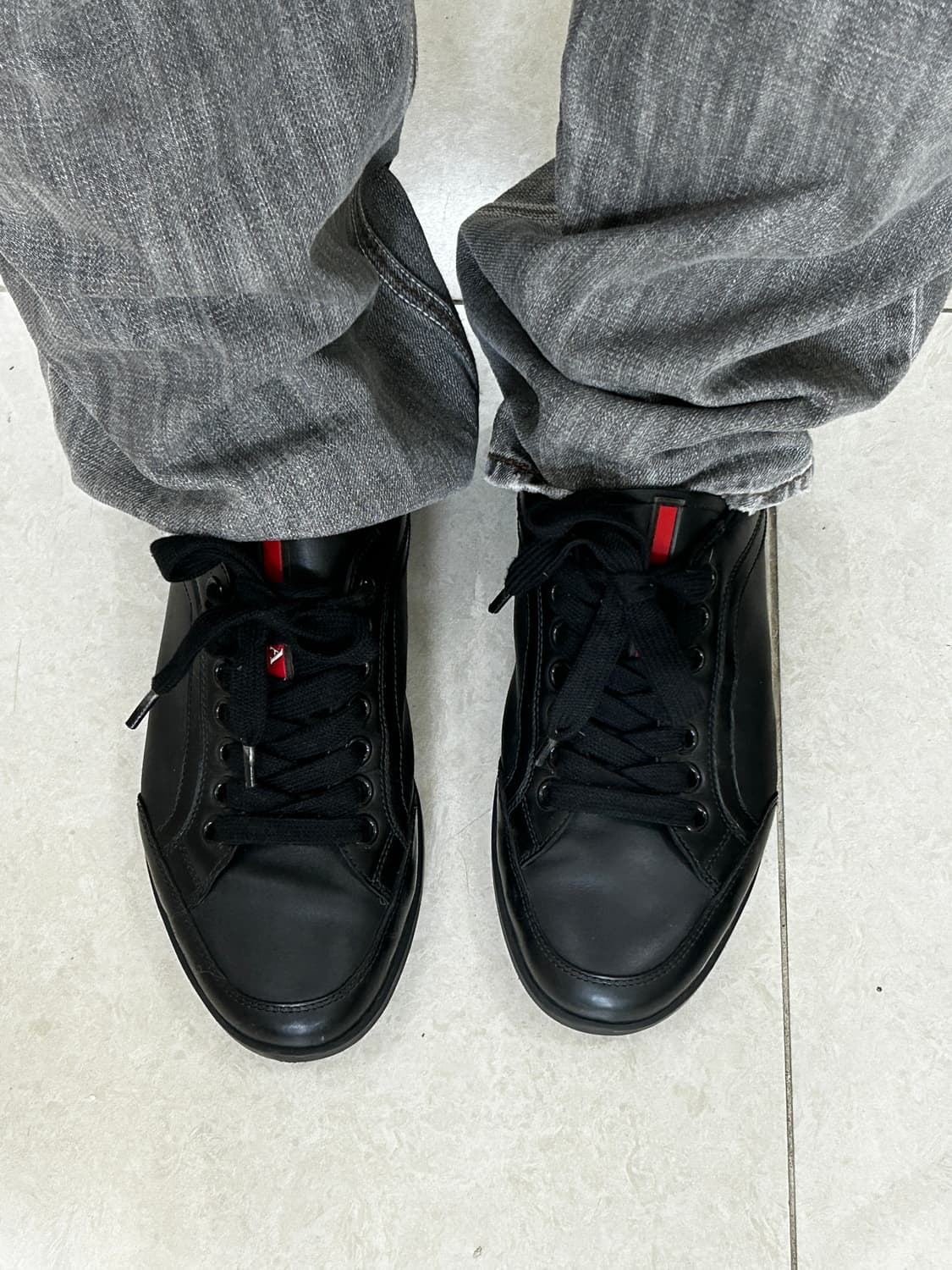 프라다 스포츠 가죽 스니커즈 상품이미지1