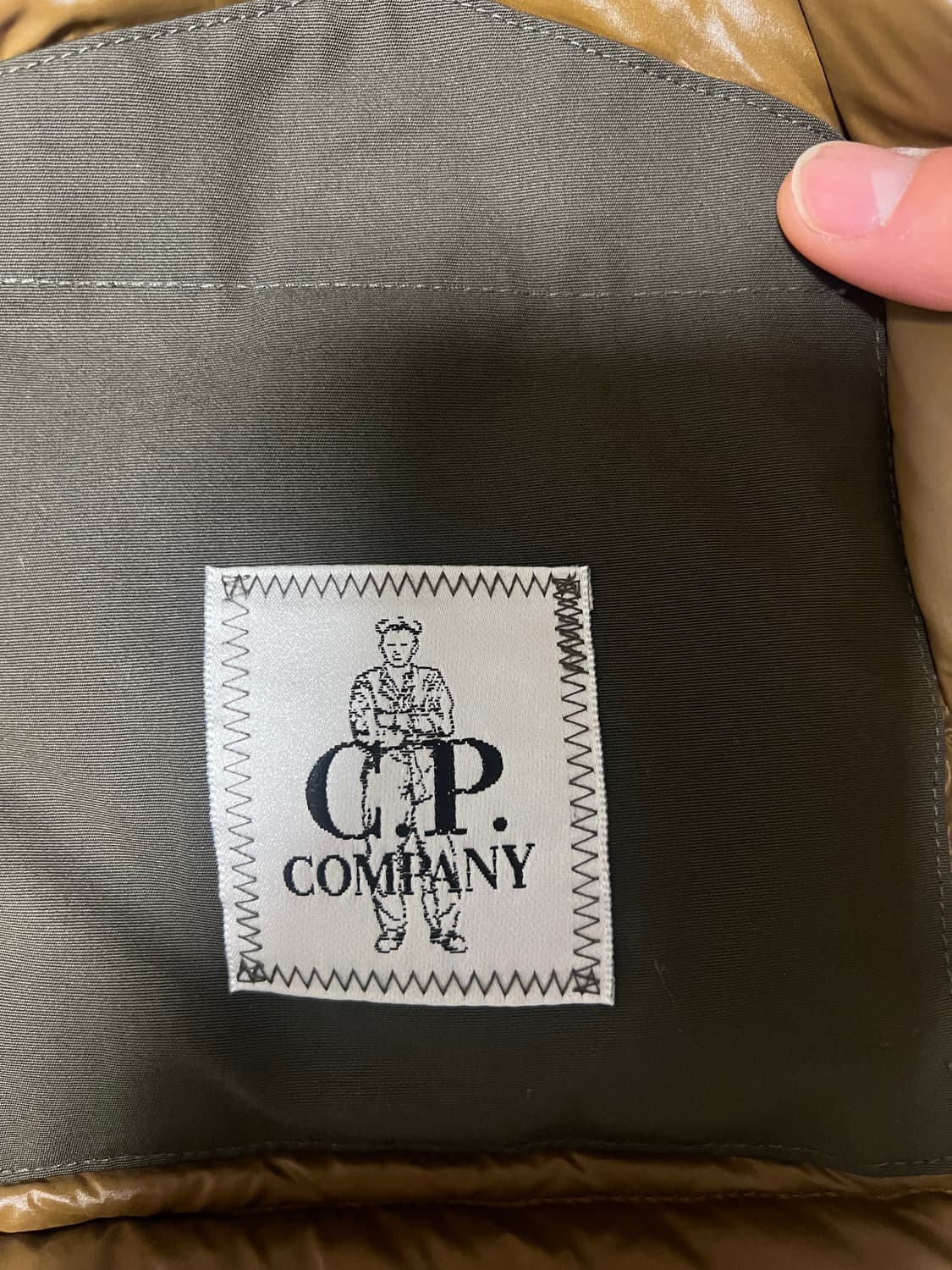 CP컴퍼니 패딩 상품이미지5