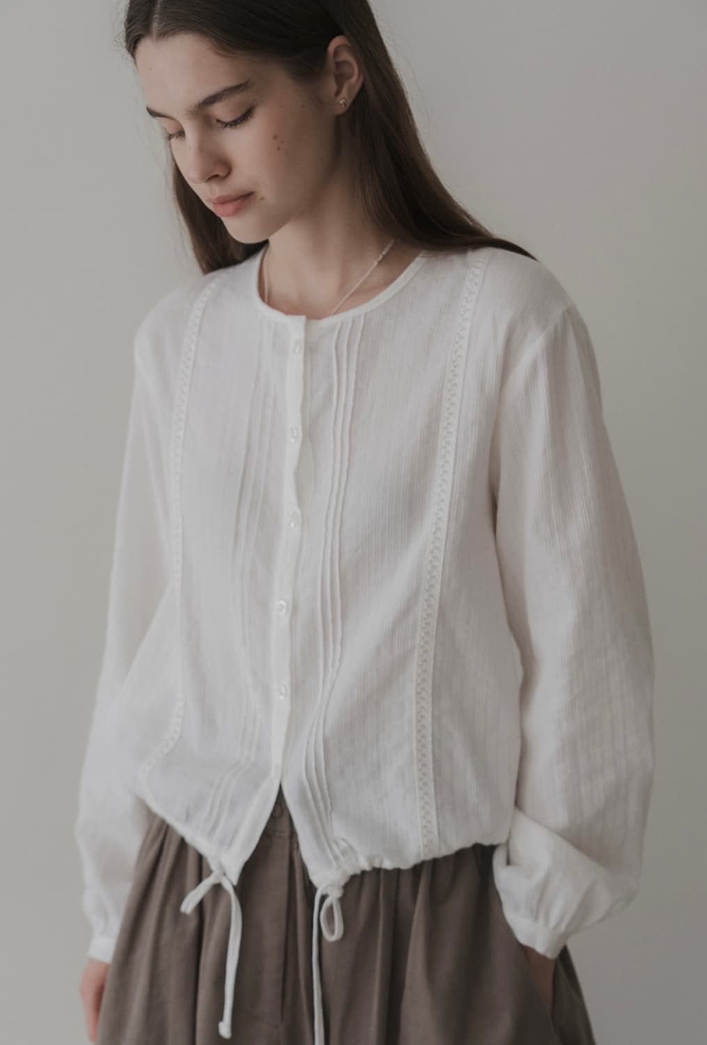 더미튼 pastry lace blouse (white) 레이스 블라우스 상품이미지3