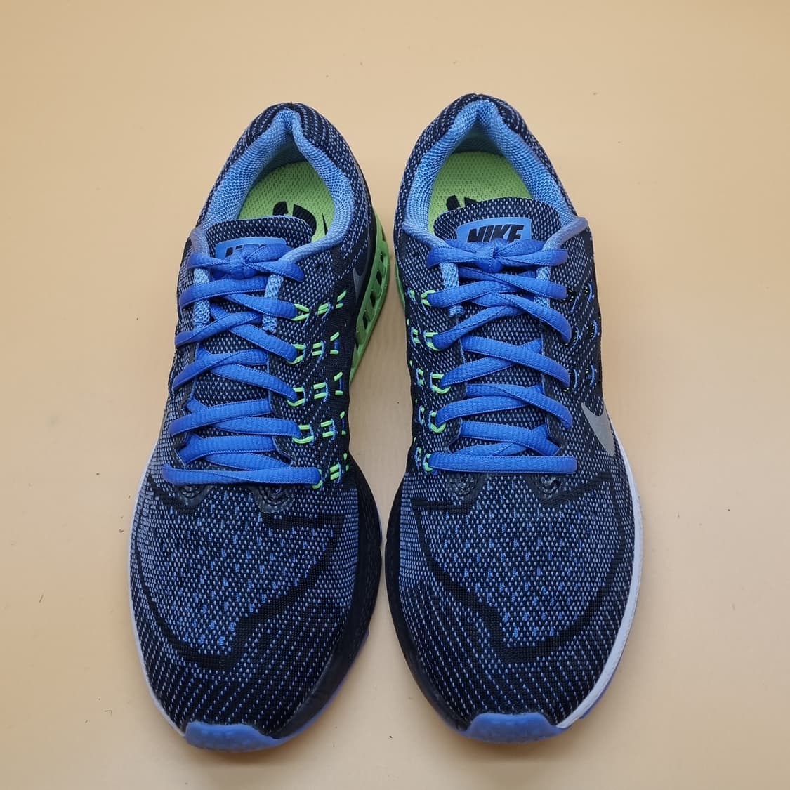 나이키 에어줌 스트럭쳐18 여성런닝화230  상품이미지2