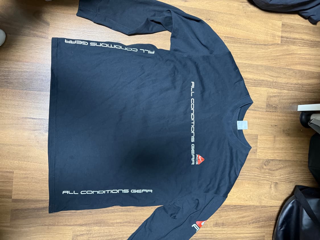 acg 라운드티 팝니다 상품이미지1