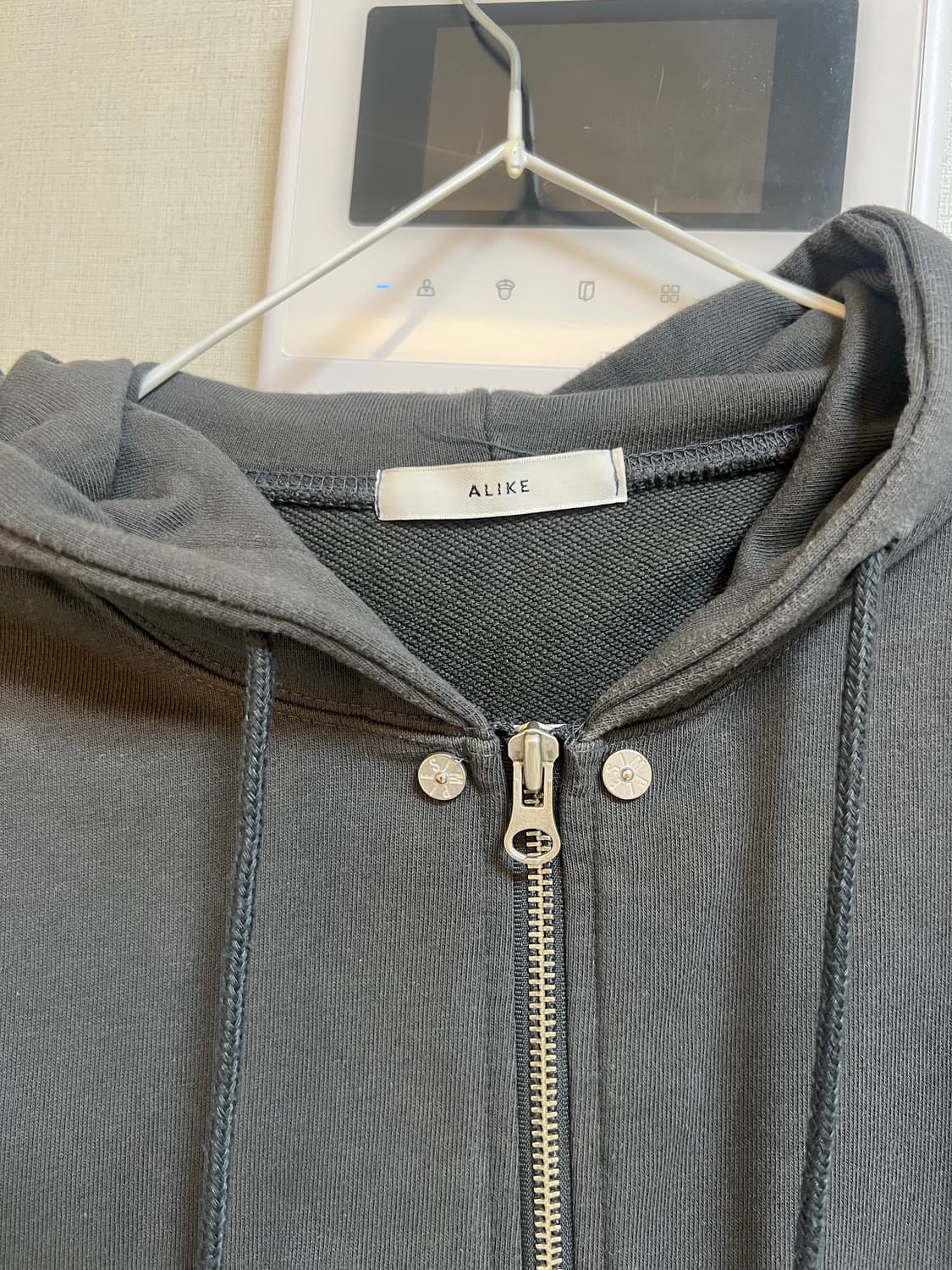 세미크롭 후드집업 상품이미지2