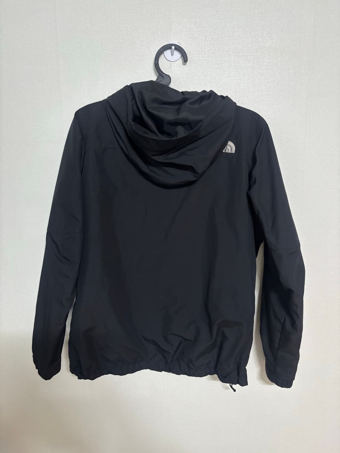 노스페이스 블랙 후드 바람막이(95) 상품이미지2