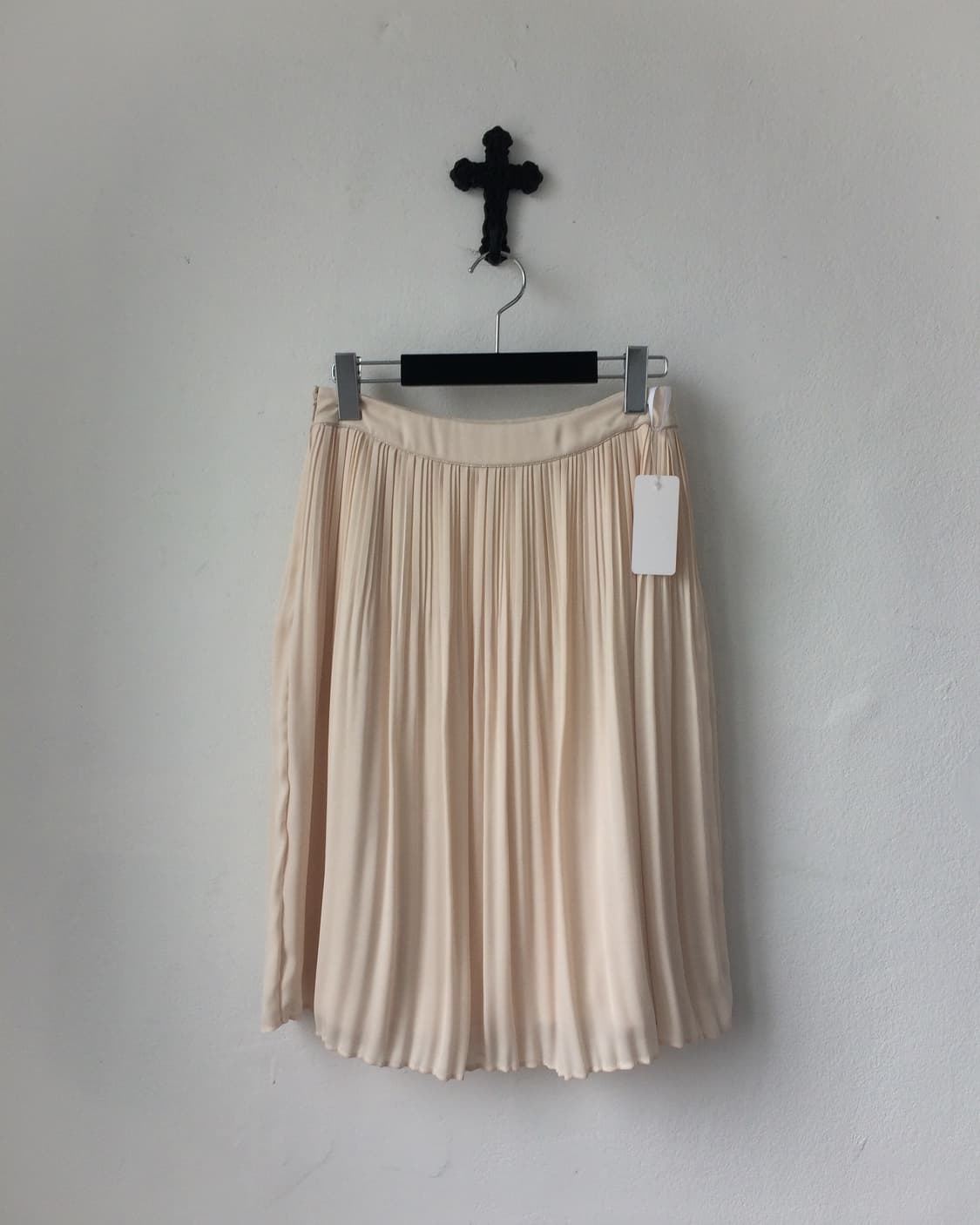 Pleats midi skirt 상품이미지1