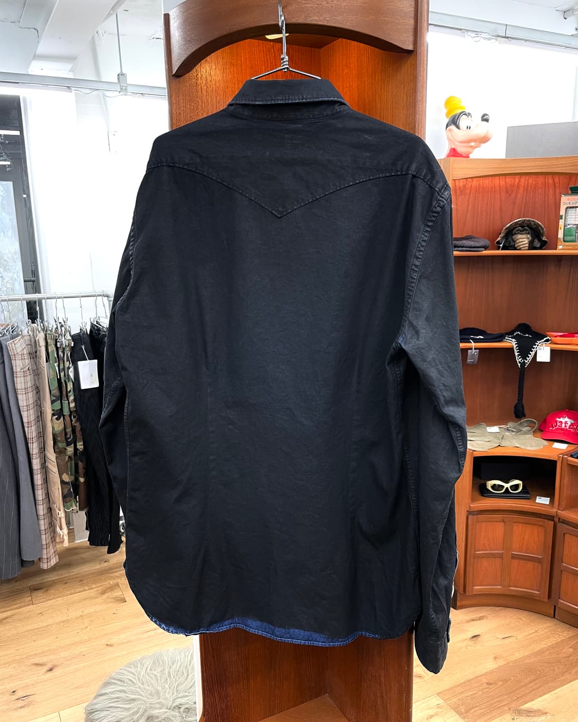 [41] Made in Italy 블랙 코팅 데님 웨스턴 셔츠 상품이미지2