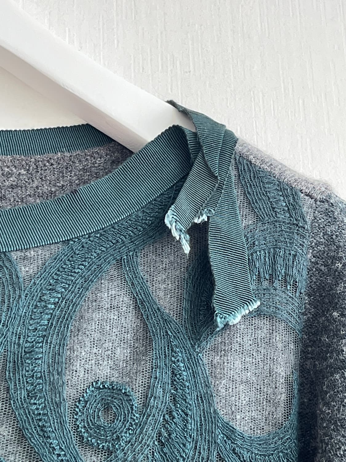 그레이그린 자수 레이스 레이어드 니트 티셔츠 상품이미지3