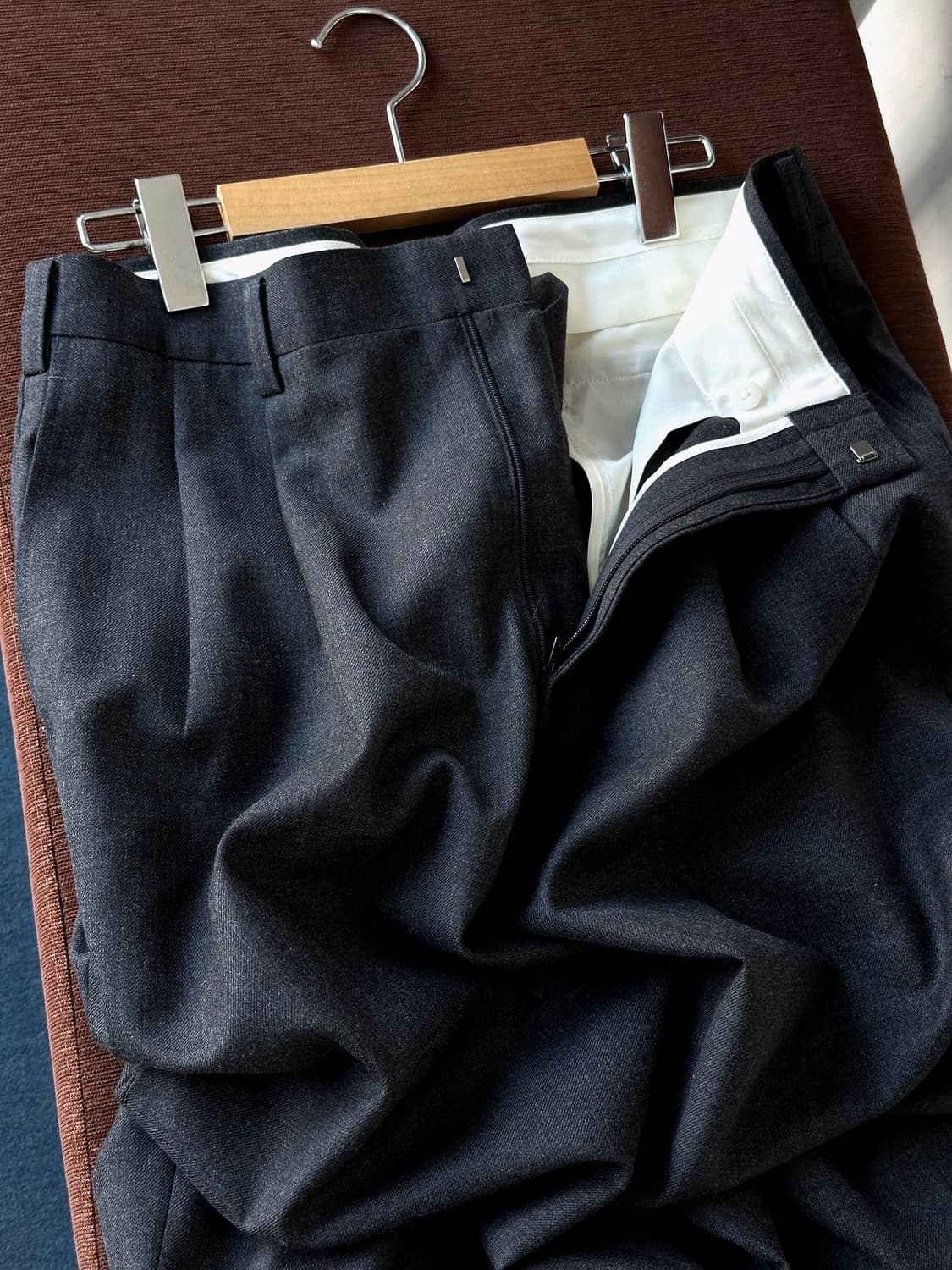 2 pleats wool blend trousers 상품이미지1