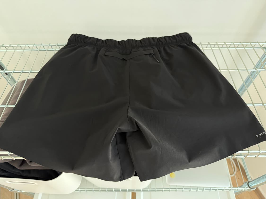 새티스파이 피스쉘 5인치 언라인드 쇼츠 블랙 상품이미지3