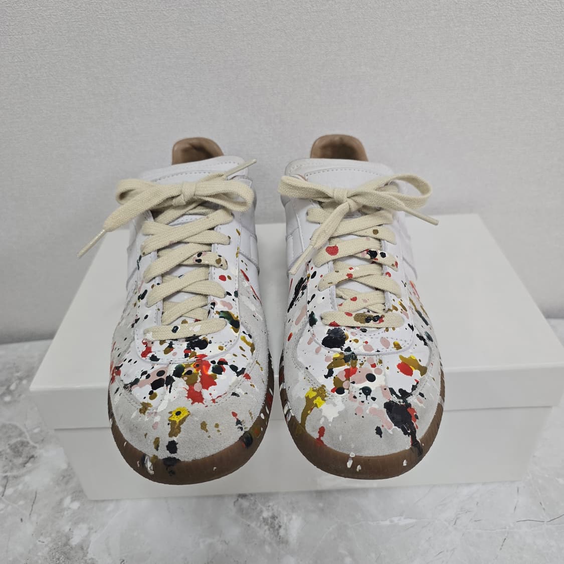 메종 마르지엘라 여성 독일군 페인팅 스니커즈 신발 36.5사이즈 판매 상품이미지2