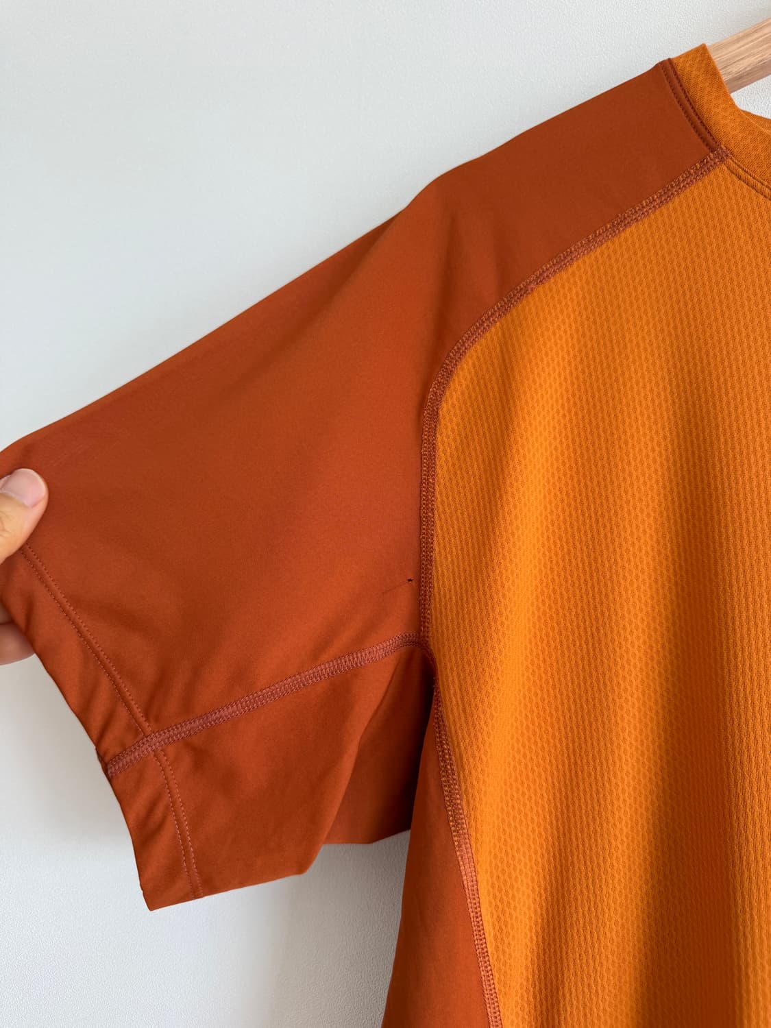 아크테릭스(ɅRC'TERYX) 기능성 반팔 티셔츠 상품이미지3