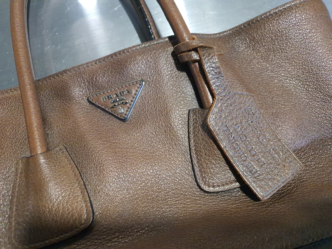 프라다 가죽 도트백 상품이미지2