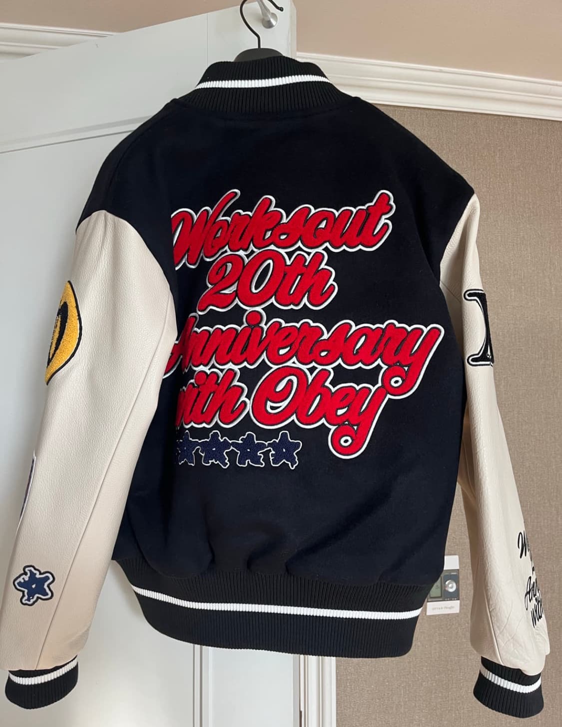 오베이X웍스아웃 바시티 자켓 상품이미지2