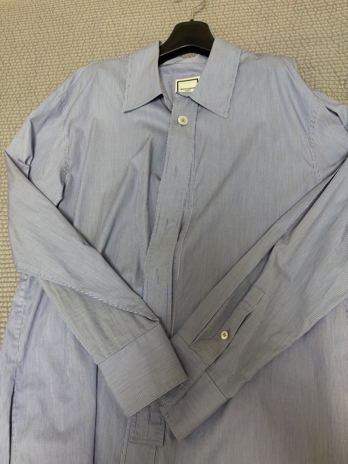 우영미 백로고 벨벳 블루 스트라이프 셔츠 / 48사이즈 상품이미지4