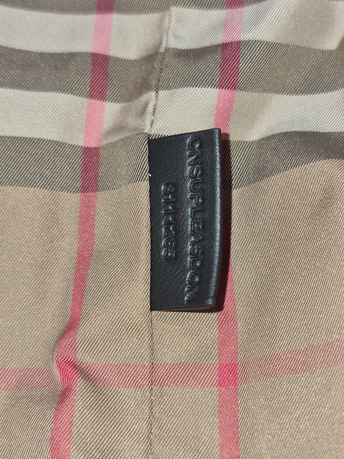 새상품))버버리 25FW 미니 드로스트링 복조리백 상품이미지6