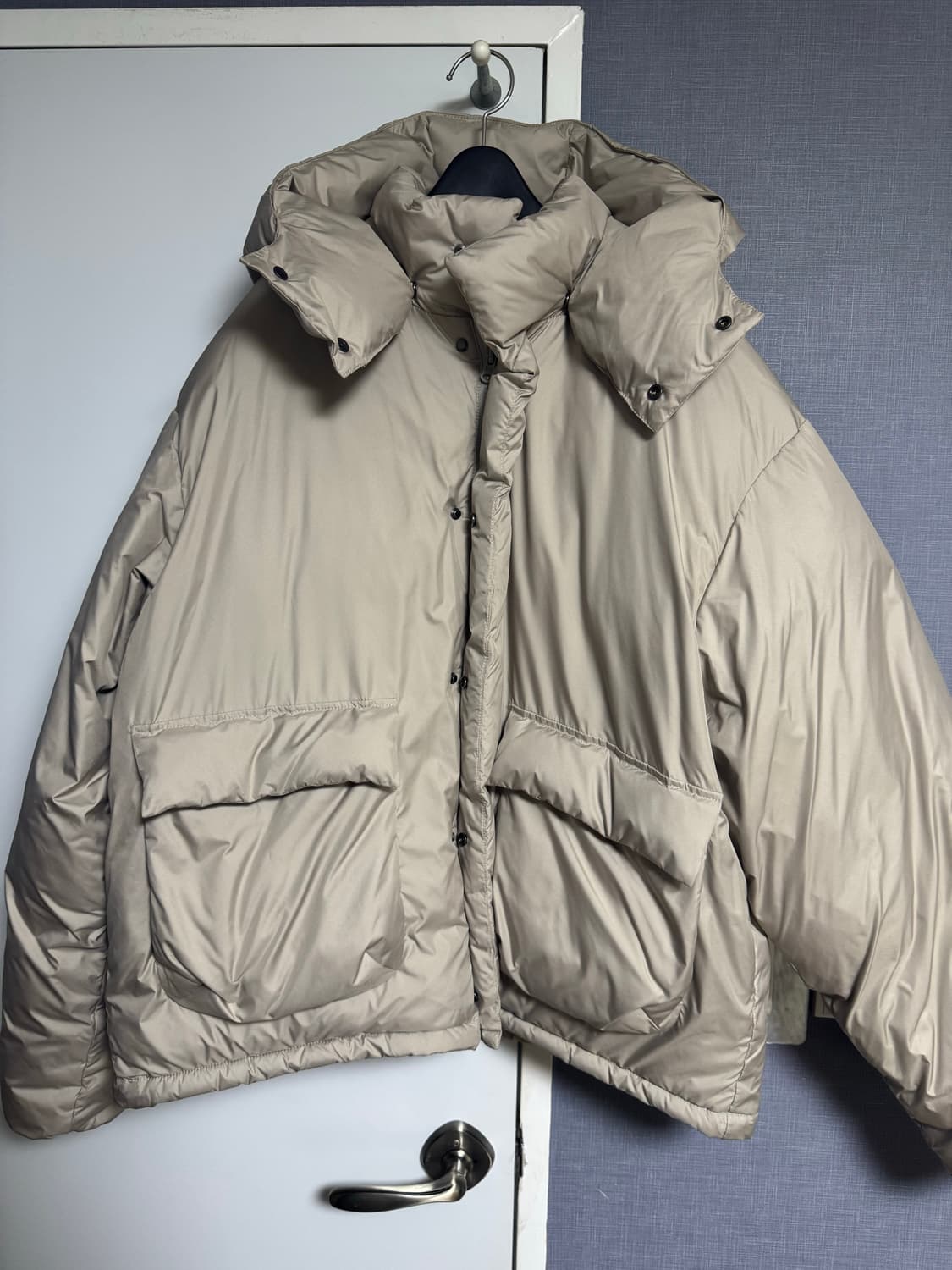 큐컴버스 숏패딩 상품이미지2