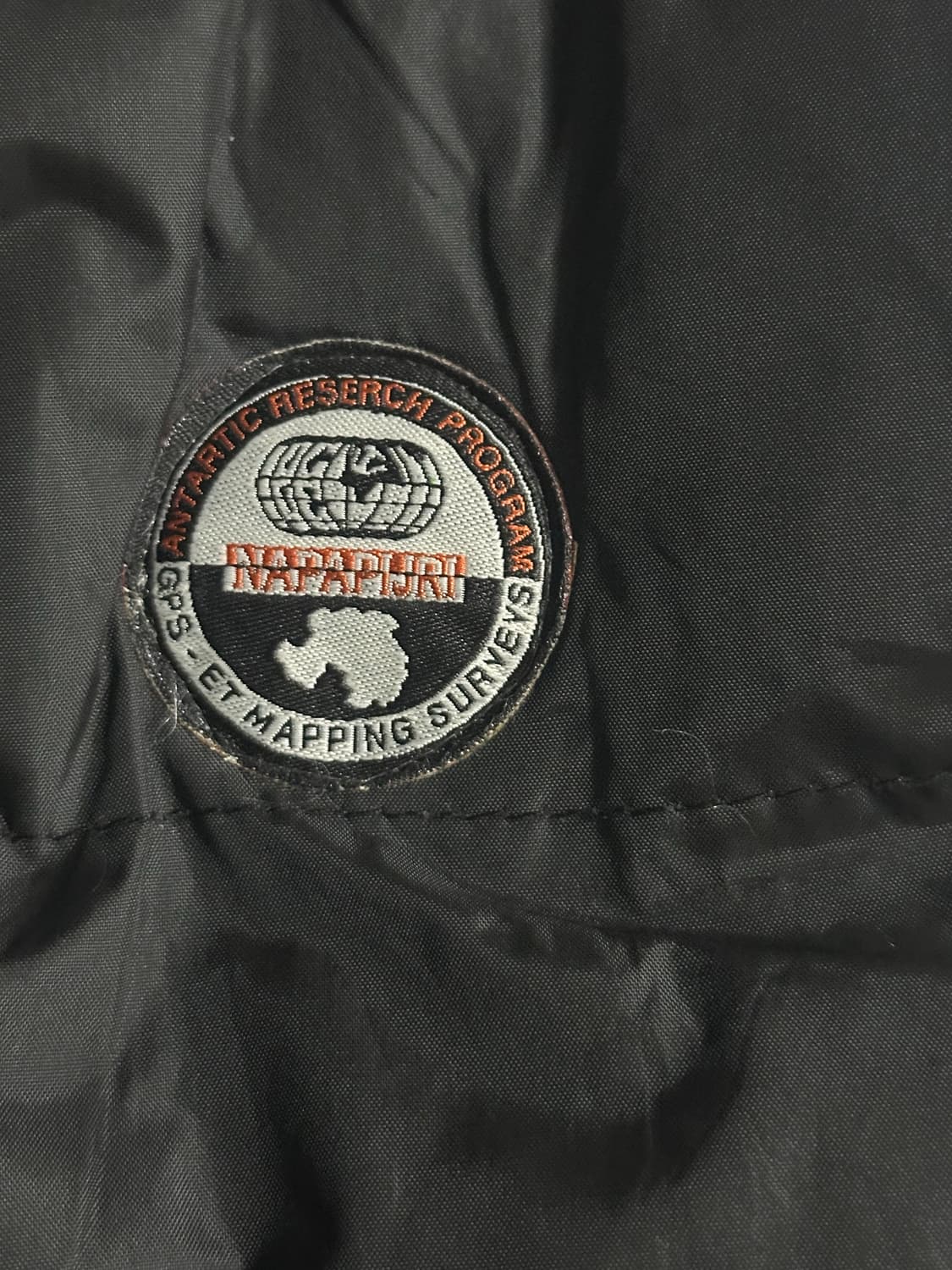 나파피리 리버시블 앤타틱 패치 패딩 베스트 상품이미지4