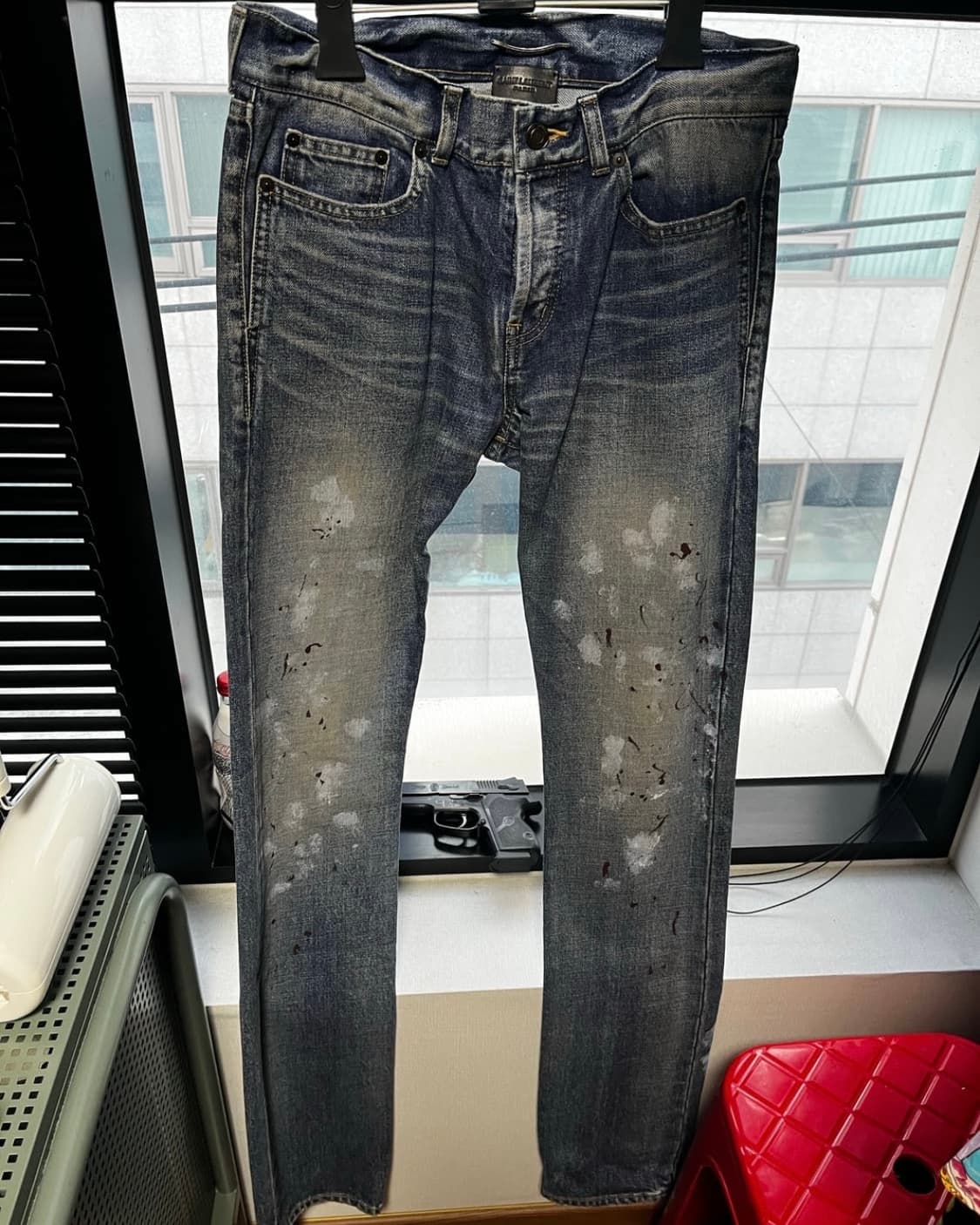 saint laurent 페인트진 상품이미지4