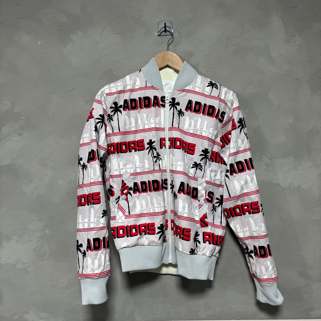 아디다스 파이어버드 니고베어 양면 봄버 자켓 화이트 버건디 상품이미지5