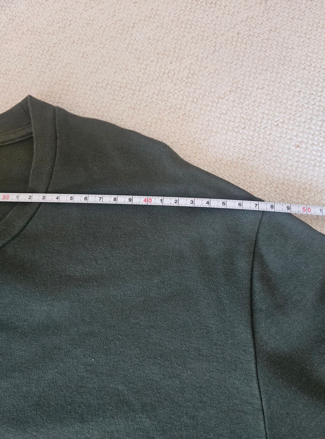 코스(COS) 지퍼포켓 티셔츠 딥카키 상품이미지6