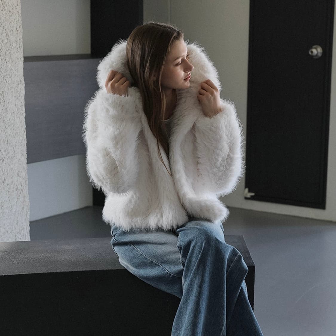 드헤베 Overfit Hood Fur Jacket 아이보리 상품이미지1