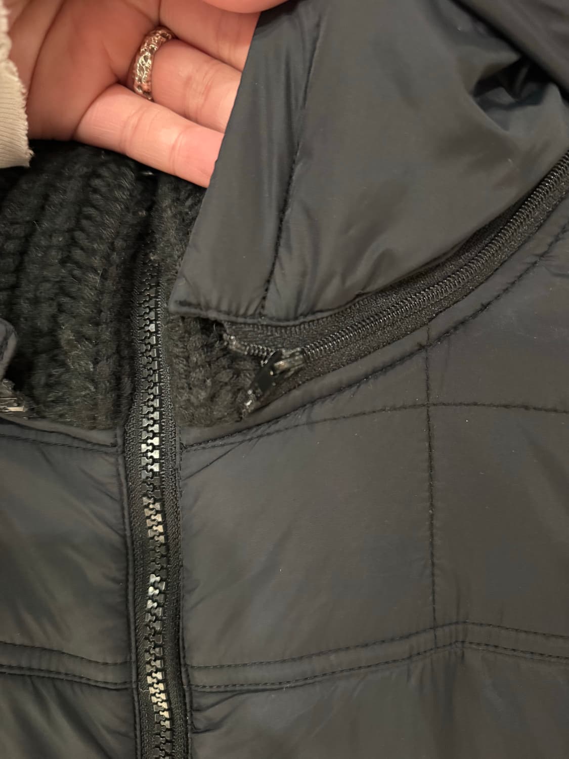 울리치 투웨이 니트 믹스 크롭 패딩  상품이미지4