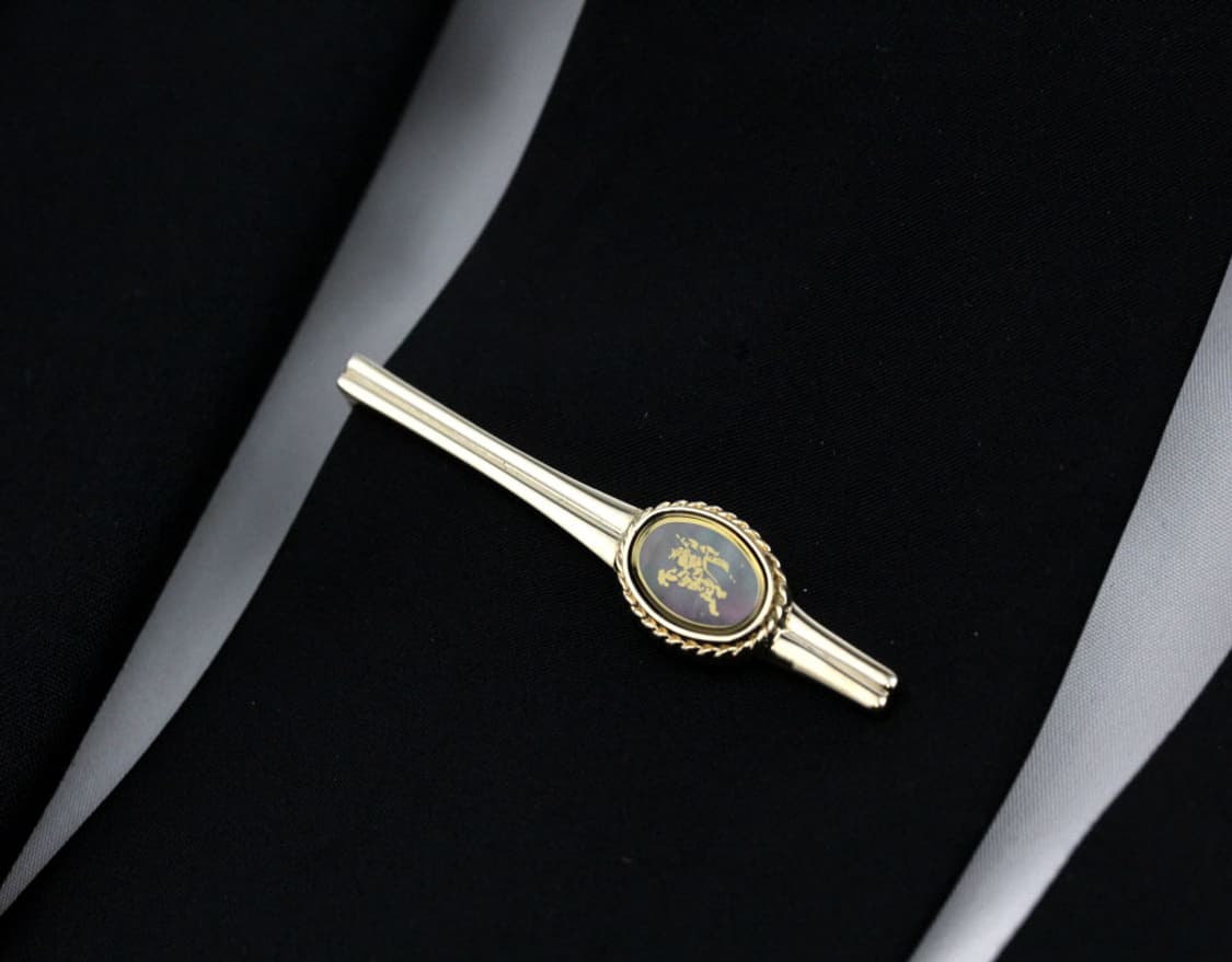 버버리 5.9cm A+등급 한정판 천연자개 명품 넥타이핀 커프스 세트 상품이미지9