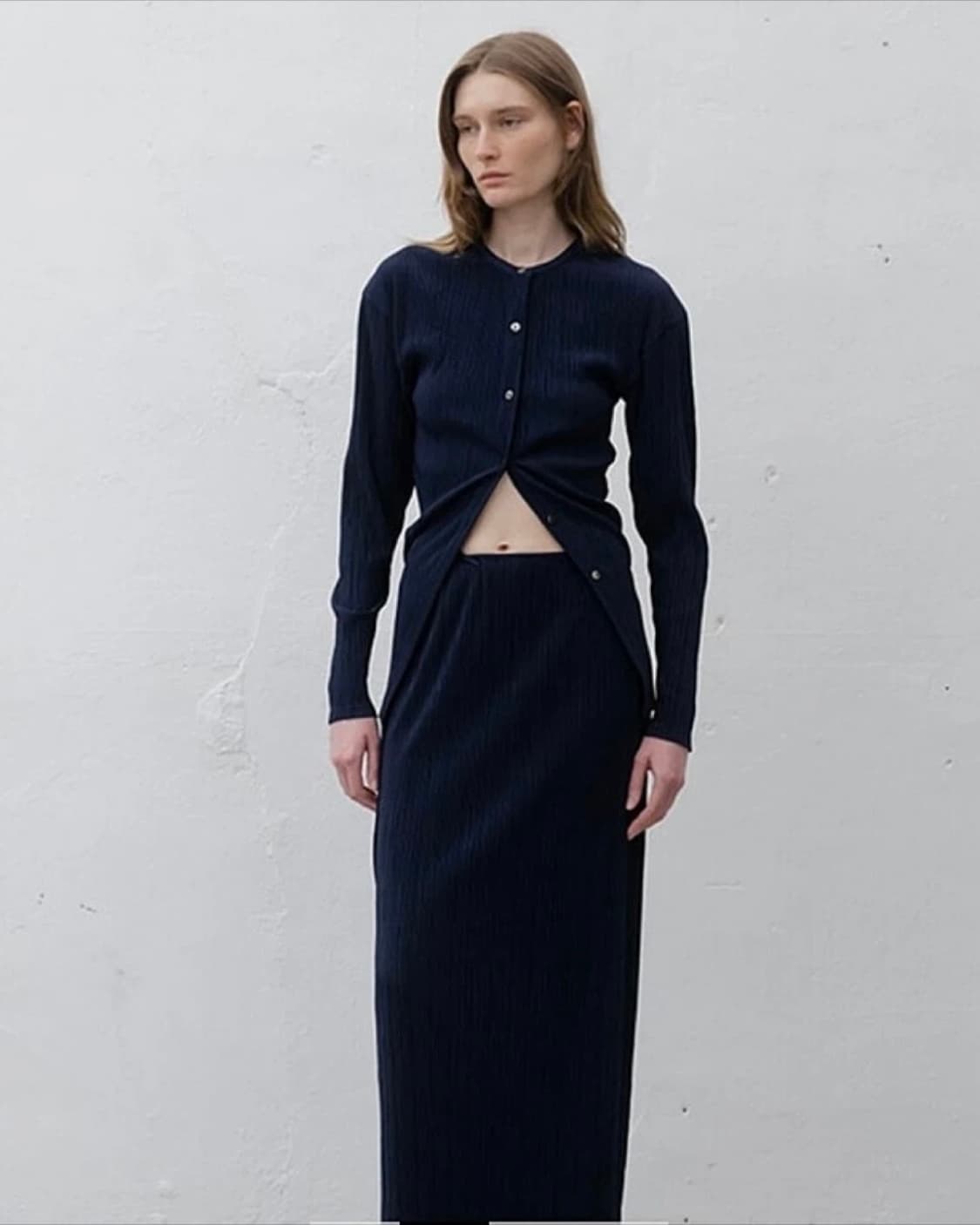 le917 르셉템버 마테라 플리츠 셔츠 36 네이비  상품이미지2