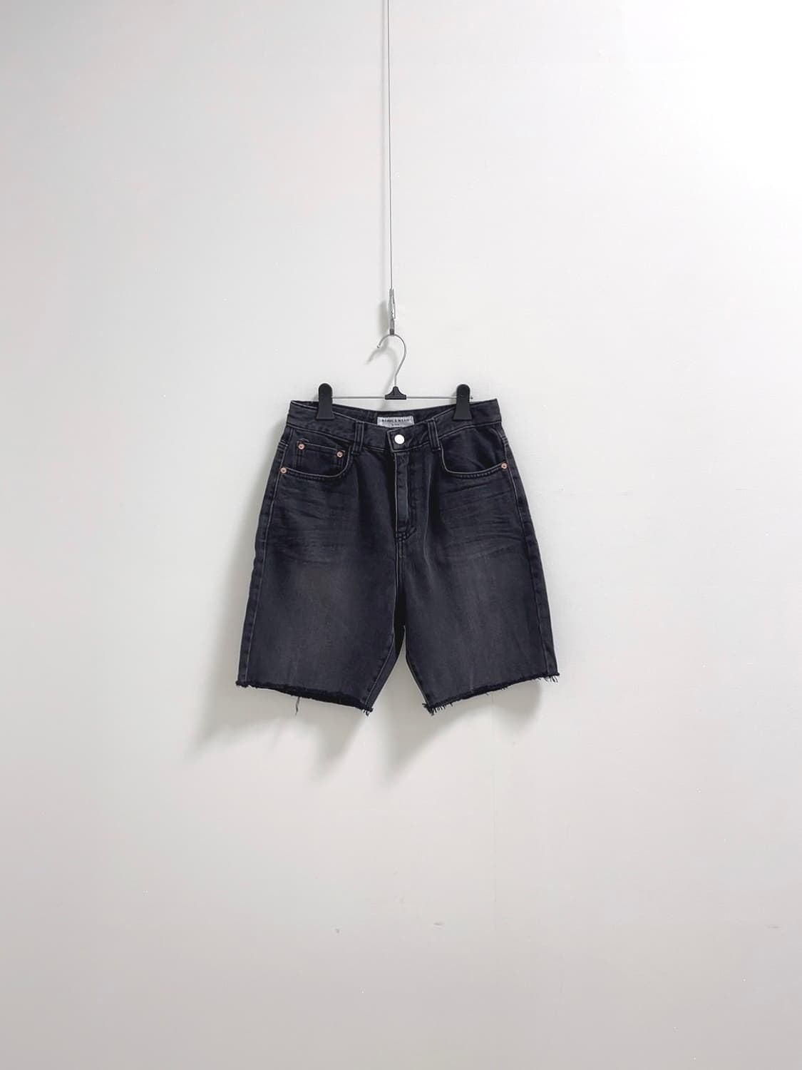 레디투웨어 블랙데님 쇼츠 상품이미지1